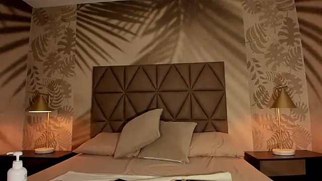 AnneDixie Live Sex Cams
