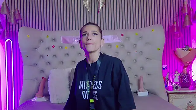 PlayfulShow webcam