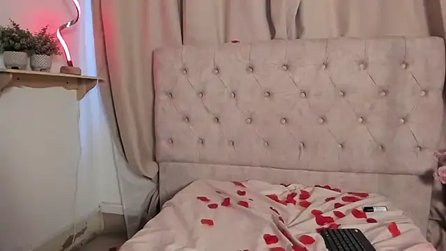 DaphneGlas Live Sex Cams