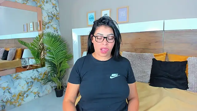 EmaBakker Live Sex Cams
