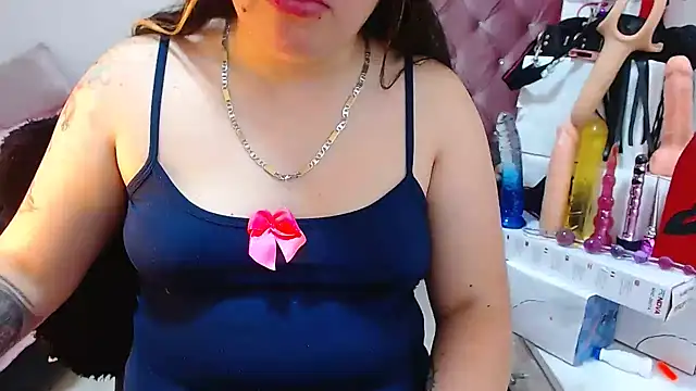 lanaqueen699 Titlicking page 4