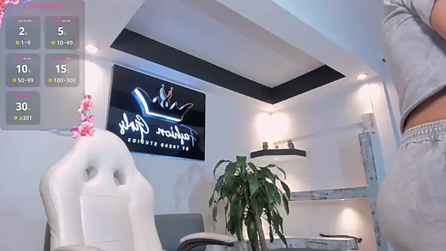 AnaRuiz Live Sex Cams