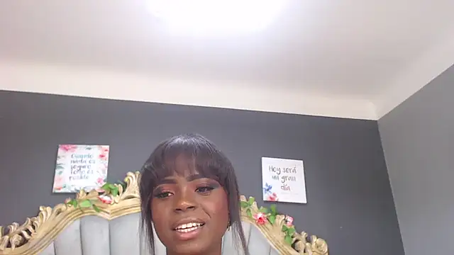 LindaBird Live Sex Cams