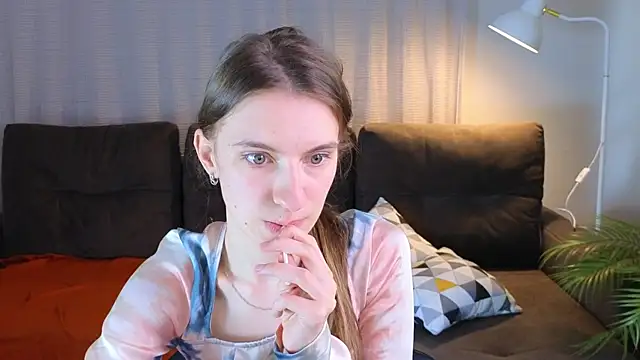 kaleriyaa_ Live Sex Cams