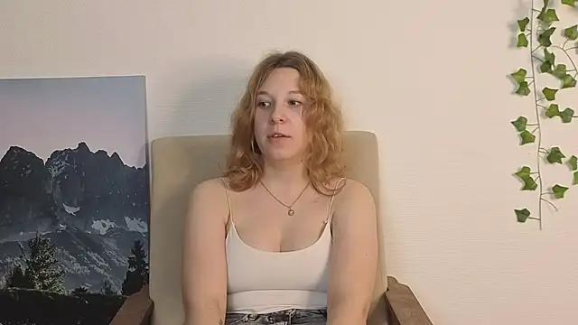 ElwineFitch Leccare Le Tette page 4