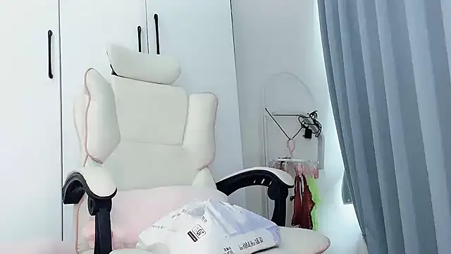 Eloise131499 Сосание Сисек page 12