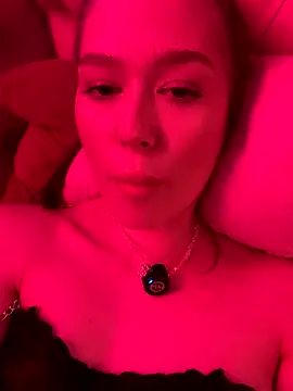 Molly_Kisss Facial page 12