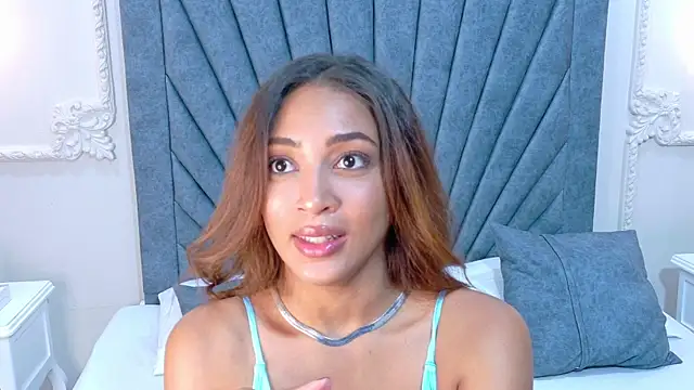 Paulina-Tafur Big Tits page 5