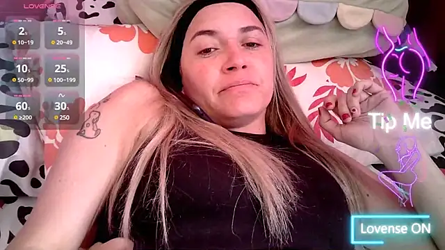Izury_Blondee Live Sex Cams