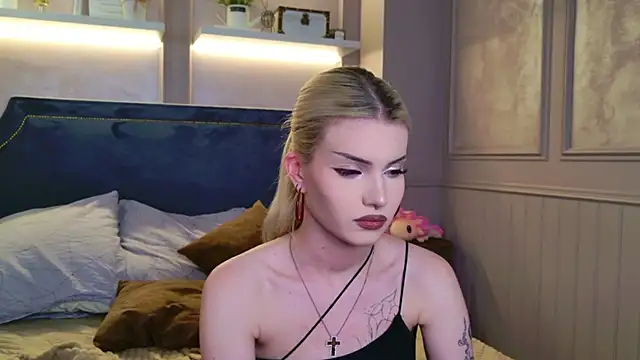 LindaReacher Live Sex Cams
