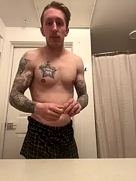 Bradddd73's Live Sex Cam Show