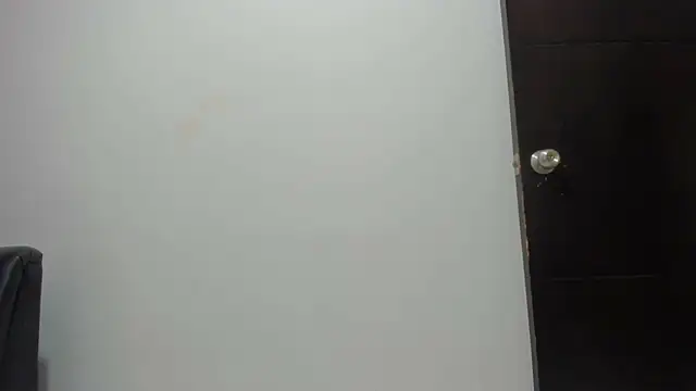 squirttati33 Live Sex Cams