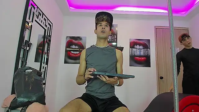 RED_EMPIRE's Live Sex Cam Show