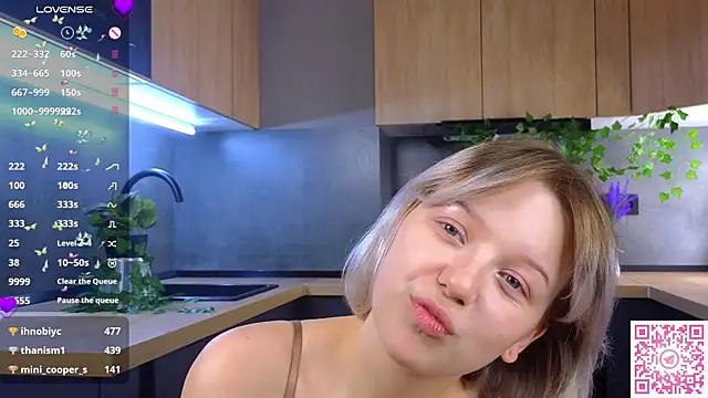 EmiliSaren Live Sex Cams