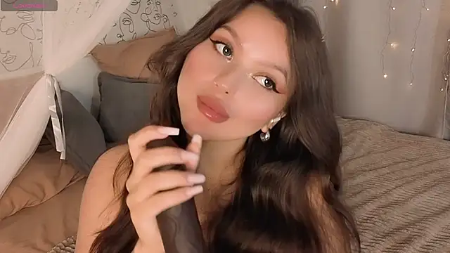 charming_peach online webcam