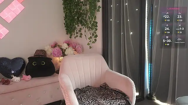Mysticxkitty Live Sex Cams