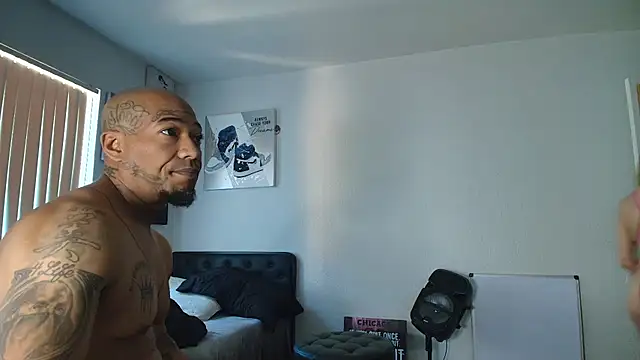 pcuddy1's Webcam Show