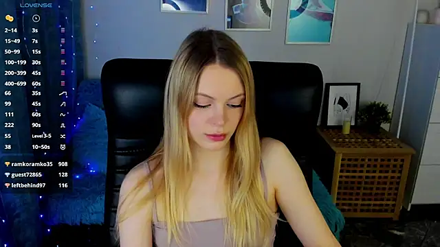 KatherineePierce Live Sex Cams
