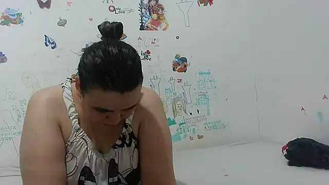 nude amateur webcam VixenBya