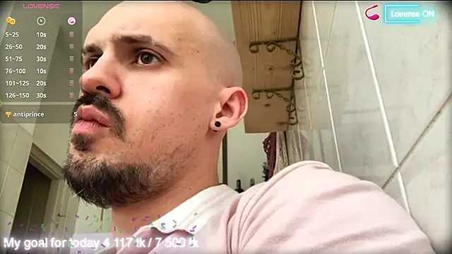 AssHunter4k's Webcam Show