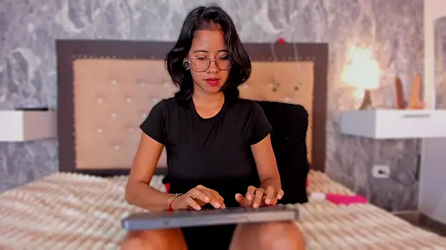 JuliKim_ Live Sex Cams