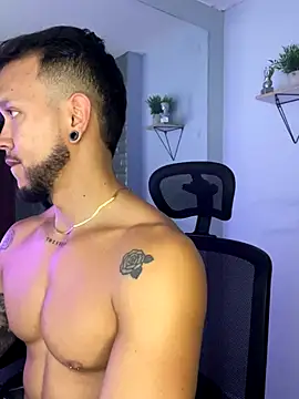 ARON_TAYLER01's Webcam Show
