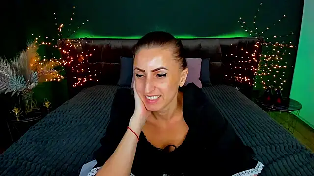 Rebecca_Diamond Tette Piccole page 8
