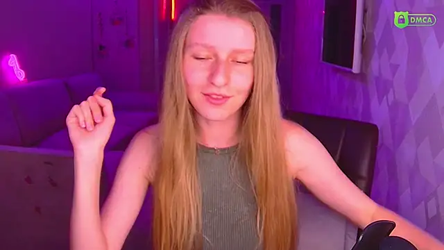 AmaliaQueen Sperma Im Gesicht page 17