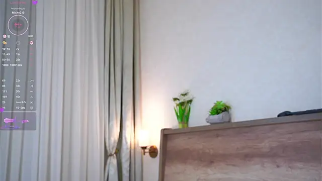 QuennaBurland Live Sex Cams