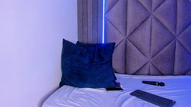ZoeeMartinezz__ Live Sex Cams