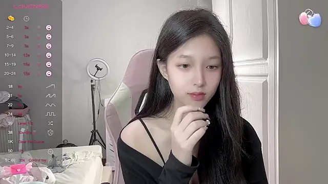 美女YaYa-521在线直播