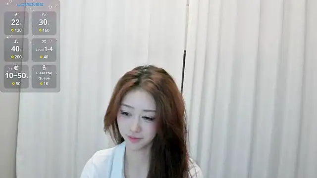 美女taozi-2025在线直播
