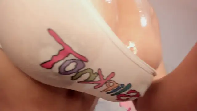 Hannahx__のウェブカメラショー