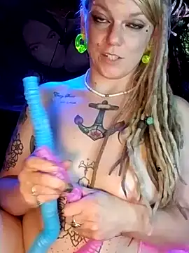 Horny_hippie's Webcam Show
