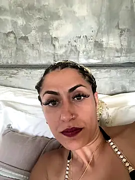 YourQueen18's Webcam Show