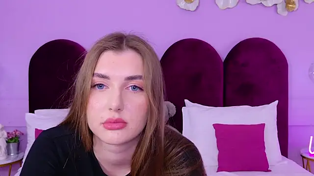 LeyaSharm Live Sex Cams