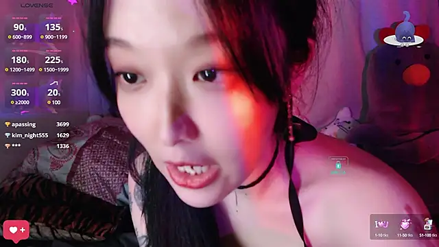 美女Etherealcat33在线直播