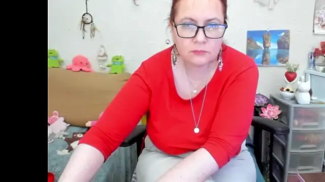 PlayfullMature webcam