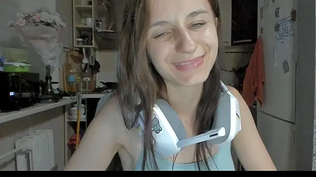 _Nika_Kik Live Sex Cams