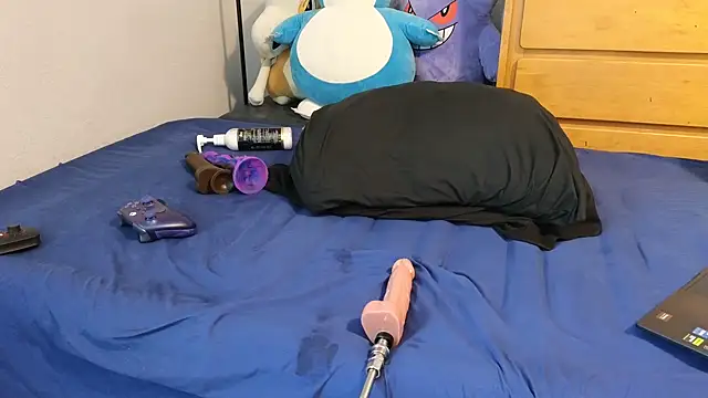 MasturbateMom's Live Sex Cam Show