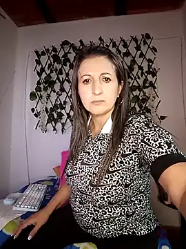 any_mour's Live Sex Cam Show