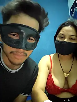 SassyWildCouple online webcam