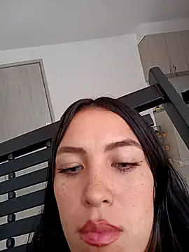 Carolindalun's Live Sex Cam Show