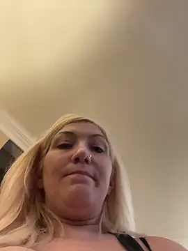 LittleMissEeve online webcam