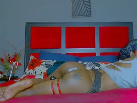 MissParis26's Live Sex Cam Show