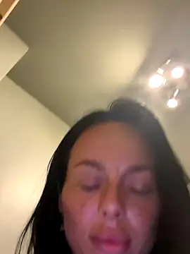 juicylucie's Live Sex Cam Show