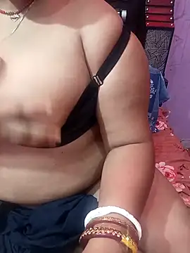 Rupaa77's Live Sex Cam Show
