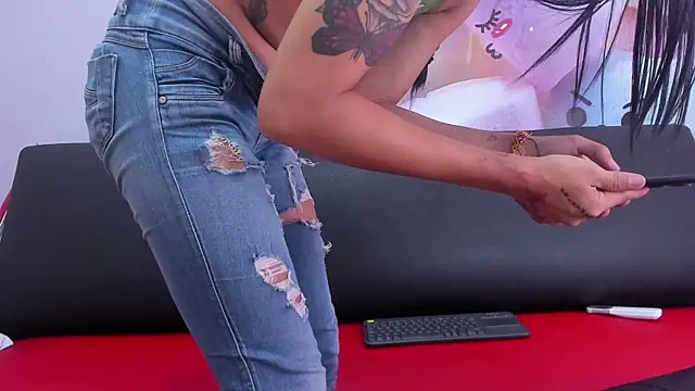 PaolalatinDEMON's Live Sex Cam Show