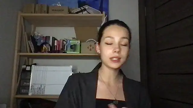 Yuna5343's Live Sex Cam Show