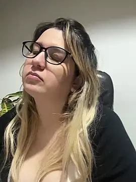 amooraaamoon online webcam